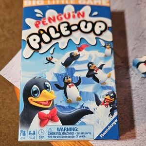 🌟3/$25🌟 Ravensburger Penguin Pile-Up Game